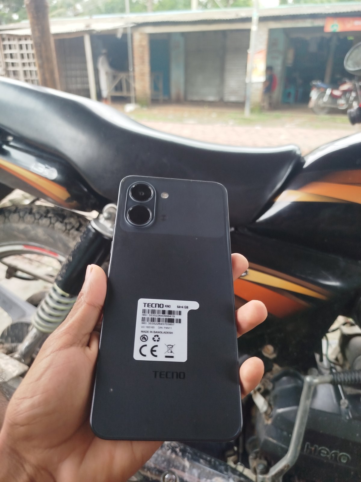 এই ফোনটা বিক্রি হবে কোন সমস্যা নেই ১৫ দিনব্যাপী